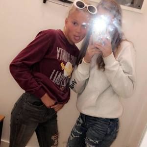 Meet your Posher, Mackie